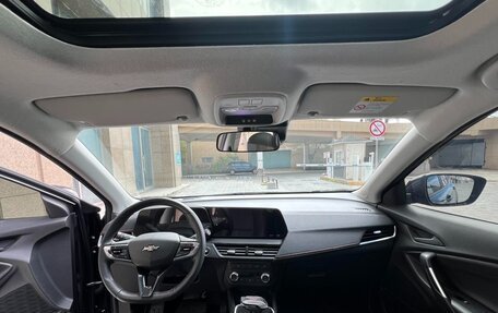 Chevrolet Tracker, 2022 год, 930 000 рублей, 8 фотография