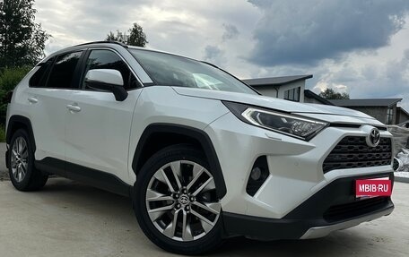 Toyota RAV4, 2021 год, 3 500 000 рублей, 1 фотография