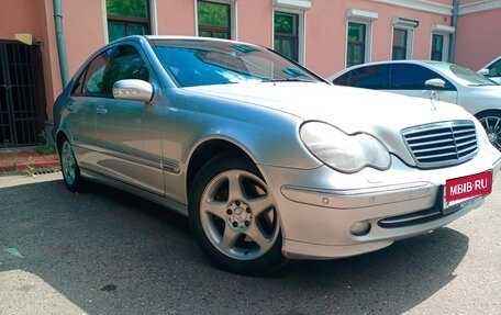 Mercedes-Benz C-Класс, 2001 год, 1 100 000 рублей, 3 фотография