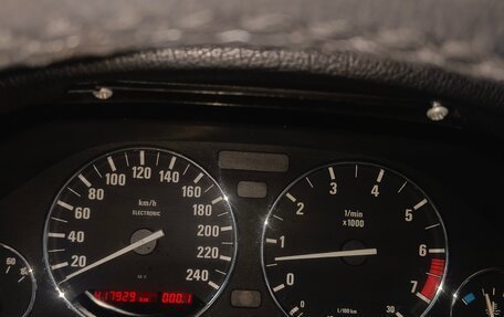 BMW 5 серия, 1991 год, 600 000 рублей, 15 фотография