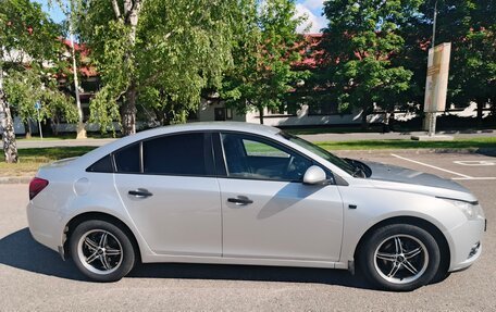 Chevrolet Cruze II, 2012 год, 800 000 рублей, 4 фотография