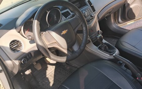 Chevrolet Cruze II, 2012 год, 800 000 рублей, 9 фотография