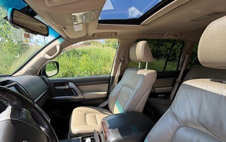 Toyota Land Cruiser 200, 2011 год, 2 950 000 рублей, 7 фотография