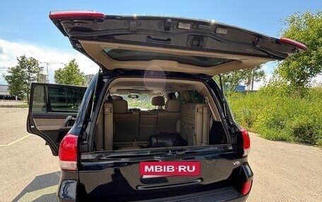 Toyota Land Cruiser 200, 2011 год, 2 950 000 рублей, 10 фотография