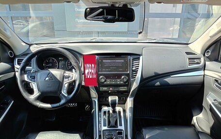 Mitsubishi Pajero Sport III рестайлинг, 2018 год, 2 789 000 рублей, 8 фотография