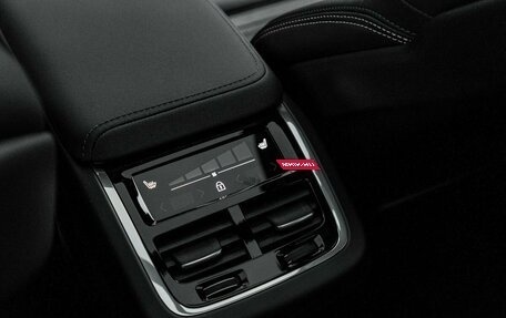 Volvo XC60 II, 2026 год, 10 300 000 рублей, 18 фотография