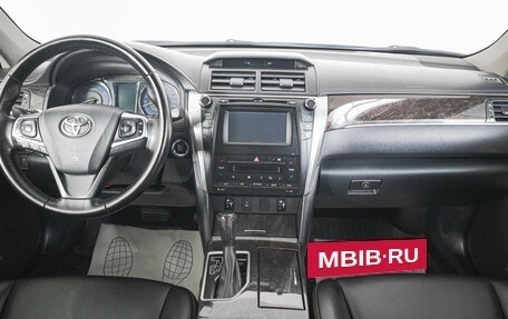 Toyota Camry, 2016 год, 1 899 000 рублей, 14 фотография