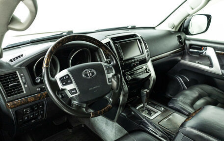 Toyota Land Cruiser 200, 2014 год, 3 145 000 рублей, 12 фотография