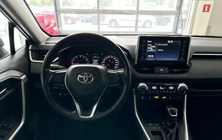 Toyota RAV4, 2020 год, 3 149 900 рублей, 8 фотография