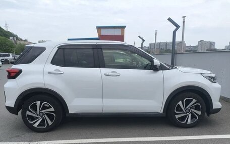 Toyota Raize I, 2021 год, 1 850 000 рублей, 3 фотография