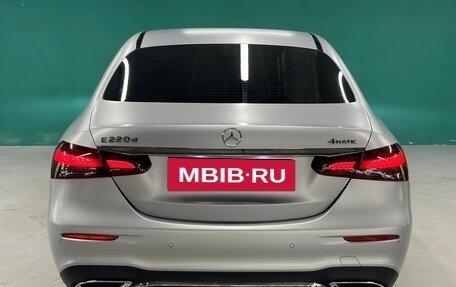 Mercedes-Benz E-Класс, 2022 год, 5 390 000 рублей, 6 фотография