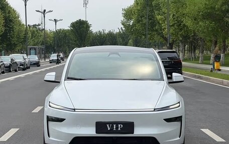 Tesla Model Y I, 2025 год, 7 590 032 рублей, 2 фотография