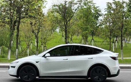 Tesla Model Y I, 2025 год, 7 590 032 рублей, 5 фотография