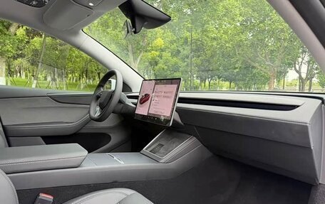 Tesla Model Y I, 2025 год, 7 590 032 рублей, 14 фотография