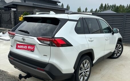 Toyota RAV4, 2021 год, 3 500 000 рублей, 6 фотография