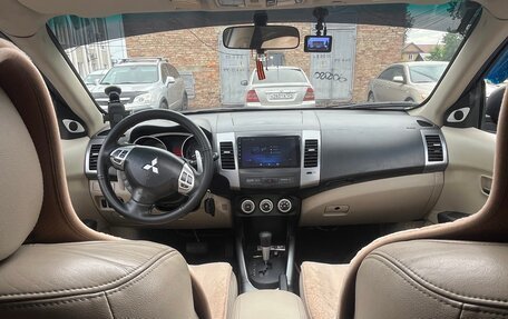 Mitsubishi Outlander III рестайлинг 3, 2007 год, 1 250 000 рублей, 18 фотография
