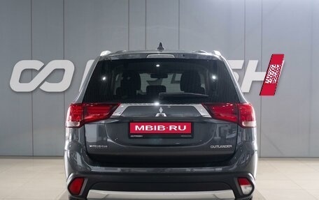 Mitsubishi Outlander III рестайлинг 3, 2018 год, 1 899 000 рублей, 4 фотография