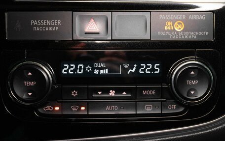 Mitsubishi Outlander III рестайлинг 3, 2018 год, 1 899 000 рублей, 18 фотография