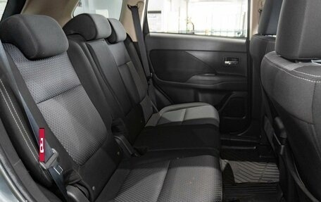 Mitsubishi Outlander III рестайлинг 3, 2018 год, 1 899 000 рублей, 15 фотография