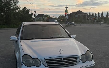 Mercedes-Benz C-Класс, 2000 год, 520 000 рублей, 1 фотография