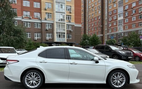 Toyota Camry, 2019 год, 3 050 000 рублей, 5 фотография