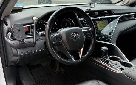 Toyota Camry, 2019 год, 3 050 000 рублей, 11 фотография