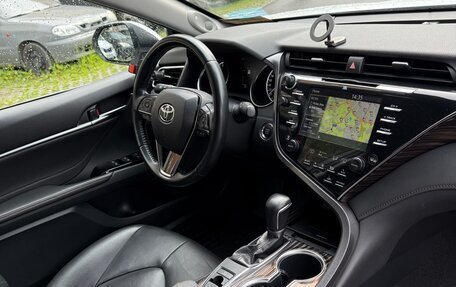 Toyota Camry, 2019 год, 3 050 000 рублей, 15 фотография