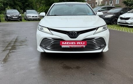 Toyota Camry, 2019 год, 3 050 000 рублей, 8 фотография