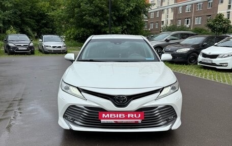 Toyota Camry, 2019 год, 3 050 000 рублей, 9 фотография