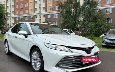 Toyota Camry, 2019 год, 3 050 000 рублей, 7 фотография