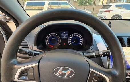 Hyundai Solaris II рестайлинг, 2013 год, 860 000 рублей, 10 фотография