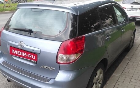 Toyota Matrix, 2002 год, 370 000 рублей, 2 фотография