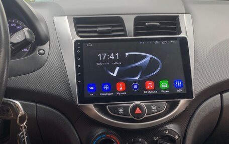 Hyundai Solaris II рестайлинг, 2013 год, 730 000 рублей, 5 фотография