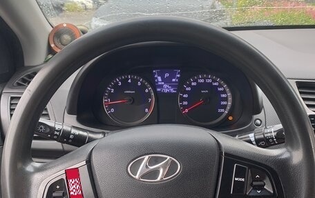 Hyundai Solaris II рестайлинг, 2013 год, 730 000 рублей, 4 фотография