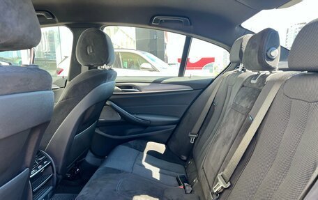 BMW 5 серия, 2018 год, 3 890 000 рублей, 13 фотография