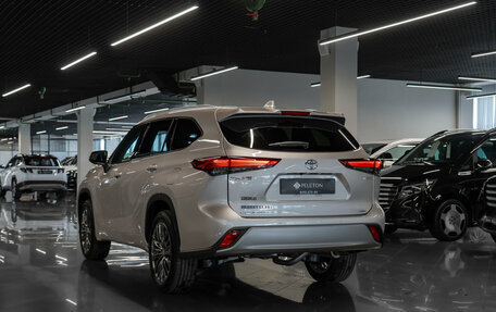 Toyota Highlander, 2026 год, 5 900 000 рублей, 4 фотография