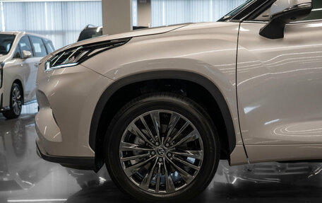Toyota Highlander, 2026 год, 5 900 000 рублей, 27 фотография