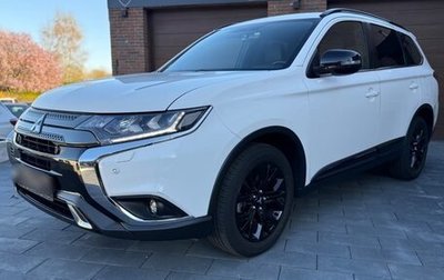 Mitsubishi Outlander III рестайлинг 3, 2019 год, 2 388 000 рублей, 1 фотография