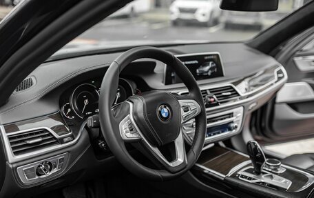 BMW 7 серия, 2017 год, 2 075 000 рублей, 7 фотография