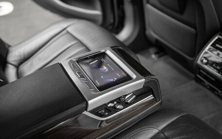 BMW 7 серия, 2017 год, 2 075 000 рублей, 18 фотография