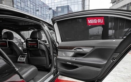 BMW 7 серия, 2017 год, 2 075 000 рублей, 19 фотография