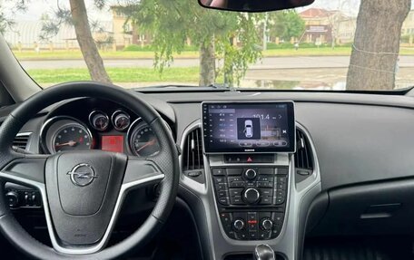 Opel Astra J, 2014 год, 880 000 рублей, 14 фотография