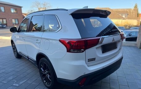 Mitsubishi Outlander III рестайлинг 3, 2019 год, 2 388 000 рублей, 12 фотография