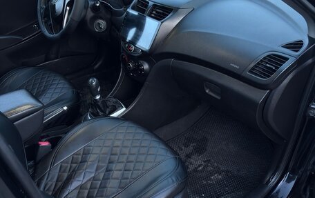 Hyundai Solaris II рестайлинг, 2014 год, 320 000 рублей, 5 фотография