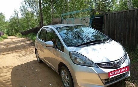 Honda Fit III, 2011 год, 870 000 рублей, 3 фотография