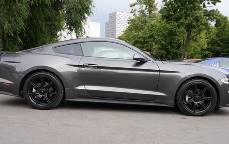 Ford Mustang VI рестайлинг, 2018 год, 3 050 000 рублей, 9 фотография