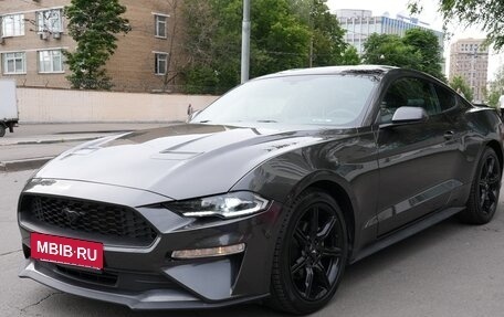 Ford Mustang VI рестайлинг, 2018 год, 3 050 000 рублей, 10 фотография