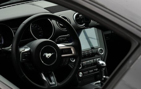 Ford Mustang VI рестайлинг, 2018 год, 3 050 000 рублей, 16 фотография