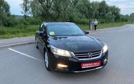 Honda Accord IX рестайлинг, 2013 год, 1 490 000 рублей, 1 фотография
