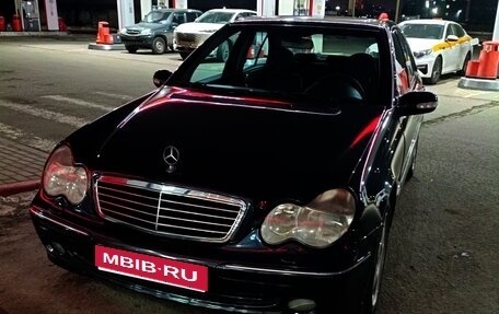 Mercedes-Benz C-Класс, 2001 год, 750 000 рублей, 1 фотография